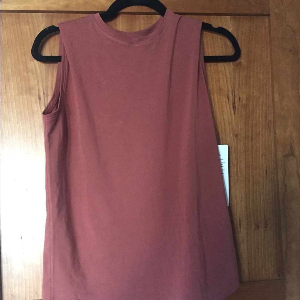 Lulu tank size 2